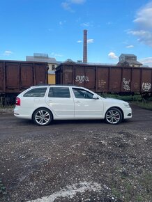 škoda octavia 2.0tdi RS 125kw - 4