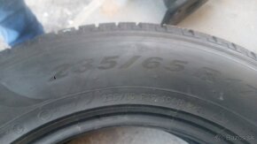 235/65R17 - 4