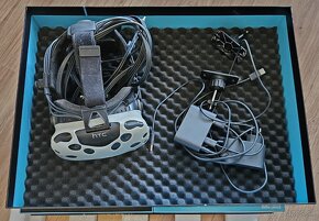 HTC Vive + Vive Deluxe audio strap - 4