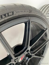 Disky Japan Racing spolu s pneu Michelin - 4