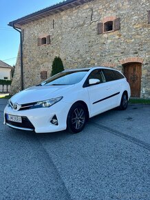 TOYOTA  AURIS TS 1,6 valvematic active-trend 2015 - 4