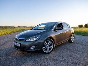 OPEL ASTRA 1.6. TURBO 180k Cosmo - 4