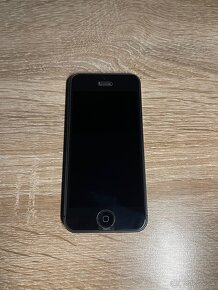 Predám Apple iPhone 5 Black 16GB - 4