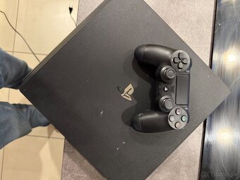 Playstation 4 pro - 4