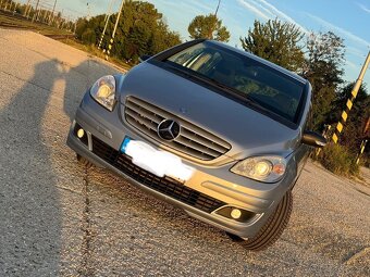 Mercedes-Benz B180 - 4