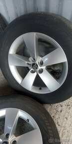 alu disky orig. SKODA 5X112 R17 pneu 215/65 6mm - 4