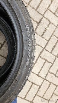 235/40 R18 - 4