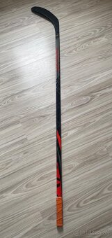 Hokejka BAUER Vapor Flylite SR - 4