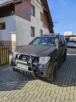 Nissan Pathfinder - 4