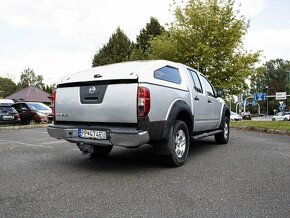 Nissan Navara 2.5 D - 4