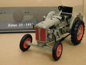 Zetor 25 Tractor (1941) 1:43 - 4