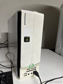 E machine PC Pentium - 4