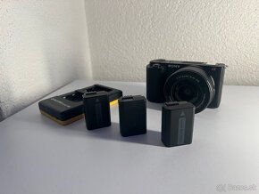 Sony Alpha ZV-E10 + 2Bat. A DOCK - 4