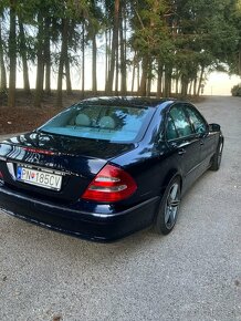 Predám Mercedes w 211 320 benzín. - 4