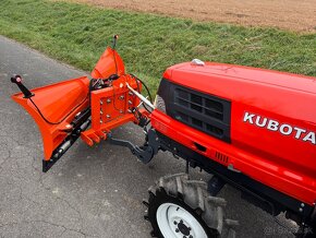 Japonský traktor KUBOTA GL 23 Diesel 3 válec, 23HP - 4