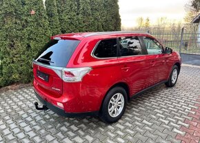 Mitsubishi Outlander 2,2 DI-D nafta manuál 110 kw - 4