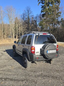 Jeep kj cherokee - 4