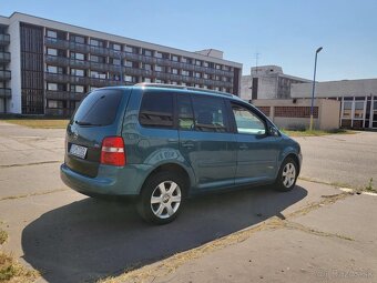 Volkswagen Touran 2.0 - 4