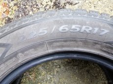 225/65R17 GoodYear UltraGrip+ SUV 4x4 - 4