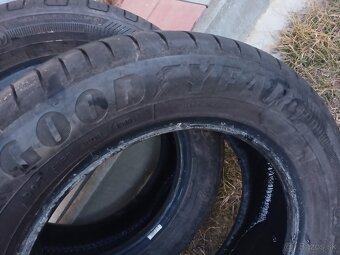 Predám  Letné Pneu 2ks 195/60R15 GoodYear - 4