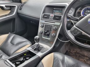 Volvo XC60 R-DESIGN D5 158kw - Náhradní díly - 4