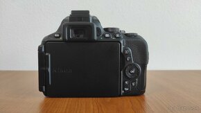 Nikon D5600, možnosť kúpiť s objektívom, 7664 uzávierok - 4