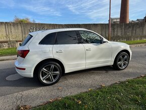 Audi Q5 Quattro model 2011 - 4