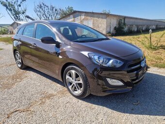 Hyundai i30 CW 1.6i CRDi VGT Fleet - 4