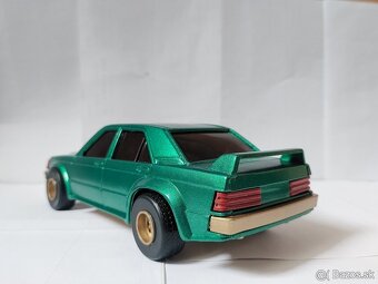 1:18 W201 Mercedes-Benz 190e - 4