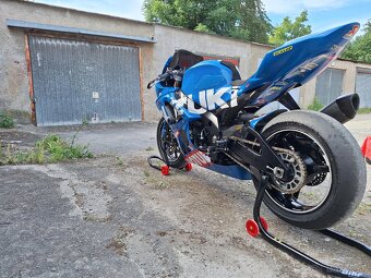 Suzuki Gsxr 1000K8 - 4