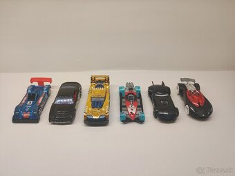 Autíčka Hot Wheels 1:60 - 1:64 - 4