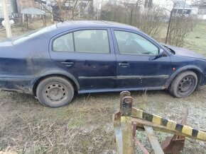 Predám Octaviu 1,9 TDI 66kw rok výroby 1997 - 4