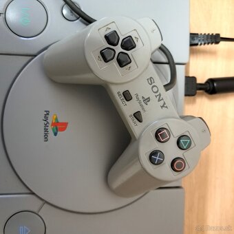 Predám hernú konzolu PlayStation 1 + hry PS1 🎮🕹️ - 4