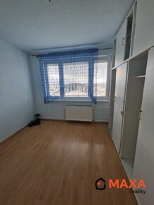 Na prenájom 3,5 izbový byt v Prievidzi s balkónom - 4