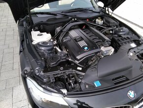 Predám BMW Z4 sDrive 23i 6 valec 2,5 liter 6kvalt Cabrio - 4