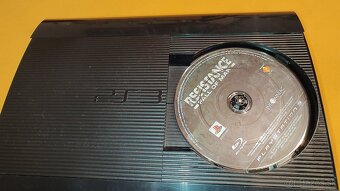 Predám PlayStation 3 s jedným ovládačom a hrami - 4