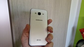 Starší, funkčný Samsung J5 - 4