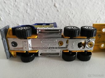 Matchbox Convoy CY 18 - Scania T142 - Varta Trailer, Macau - 4