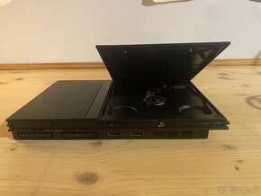 PlayStation 2 Slim - 4