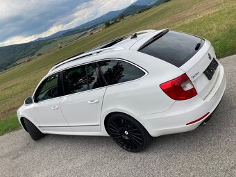 SKODA SUPERB Combi 2.0 TDI 135kW DSG,PANORAMA - 4