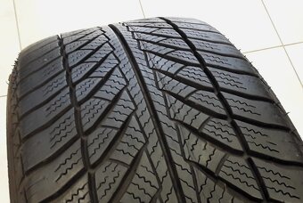 205/50R17 Zimné pneu GoodYear - 4