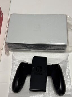 Nintendo switch oled 64gb - zánovný - super stav - 4