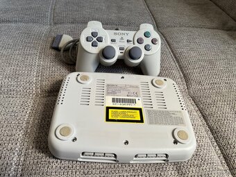 Playstation 1 one slim - 4