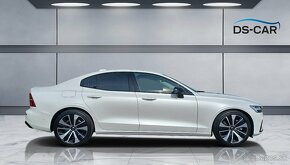 Volvo S60 B5 mHEV Ultimate Dark AWD A/T - 4