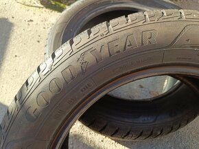 235/55R18 104H Goodyear zimná - 4