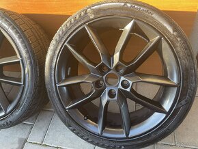 GEMINI SCHWARZ skoda Octavia RS 3 5x112  7,5x18 ET 51 - 4