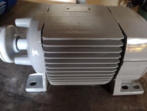 Predam špecialny 2.2kw elektromotor. - 4