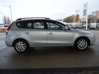 Hyundai i30 CW 1.6 CRDi VGT Style - 4