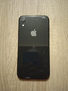 iPhone XR / 128GB čierny spredu aj vzadu praskliny - 4