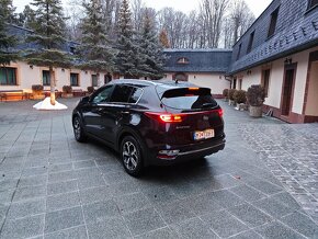 Kia Sportage (QL)  2020 gold výbava, ako nová + elektrony - 4